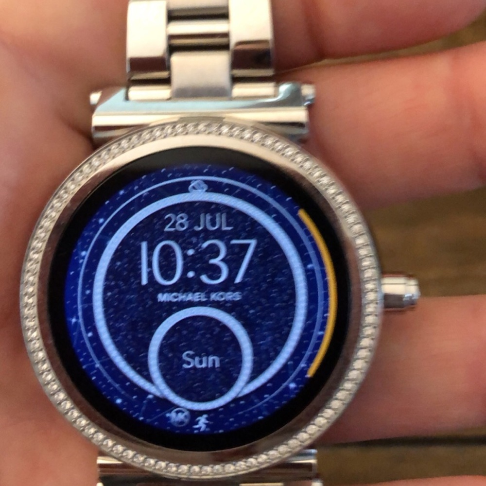 Michael Kors Smartwatch. Sophie Edition. Gem